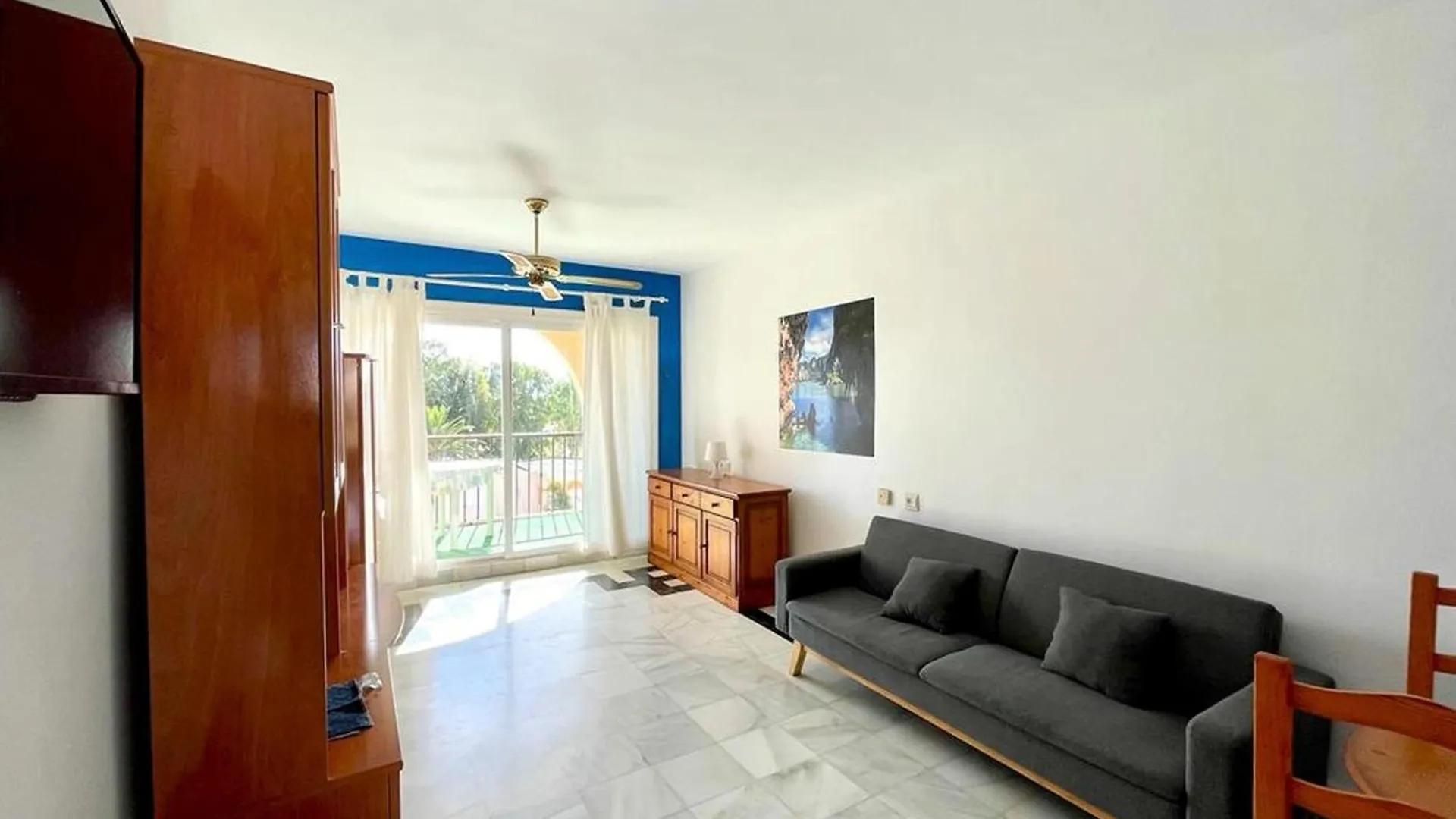 Beautiful Apartment In Roquetas De Mar With Shared Pool