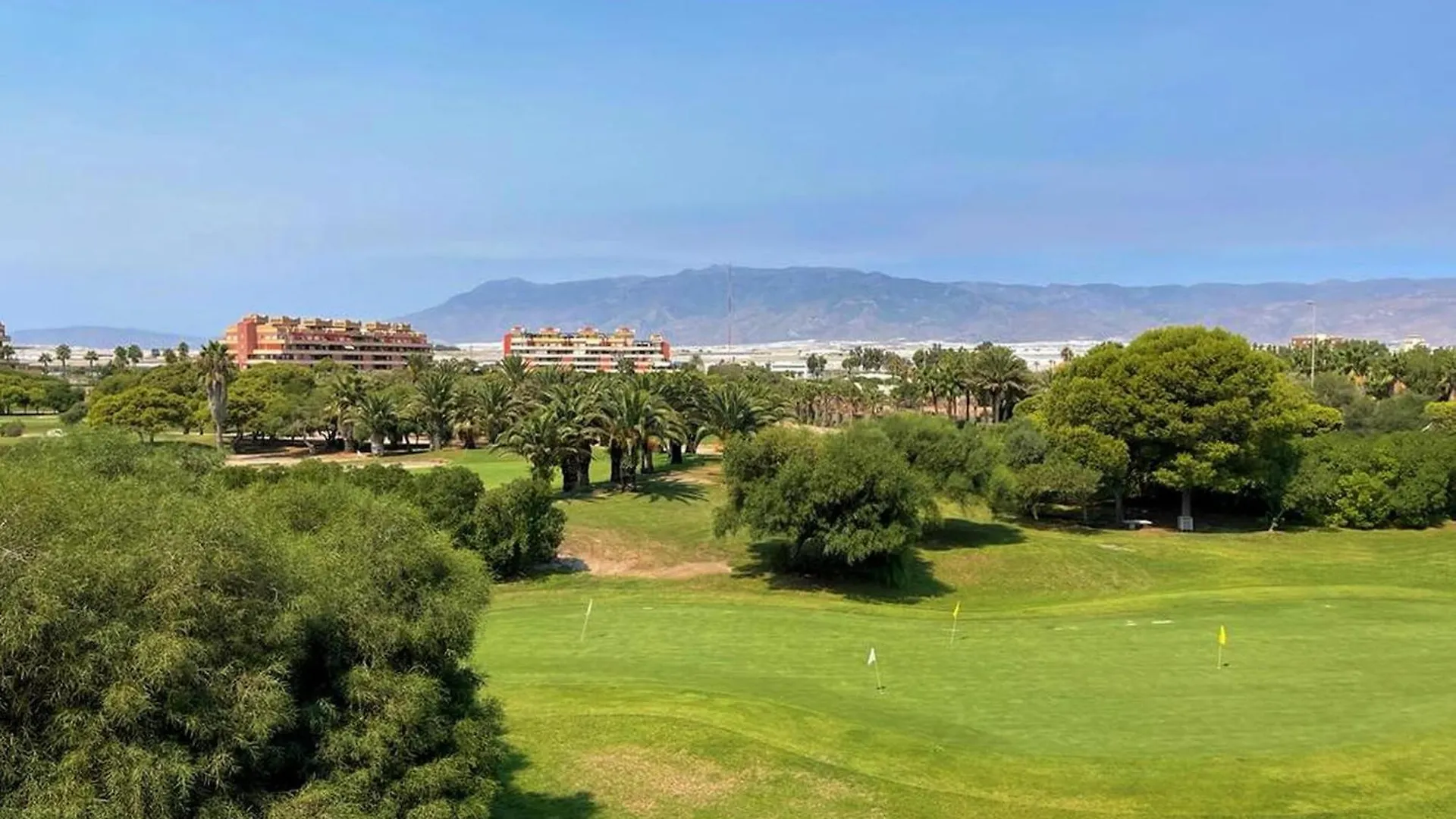 Beautiful Apartment In Roquetas De Mar With Shared Pool