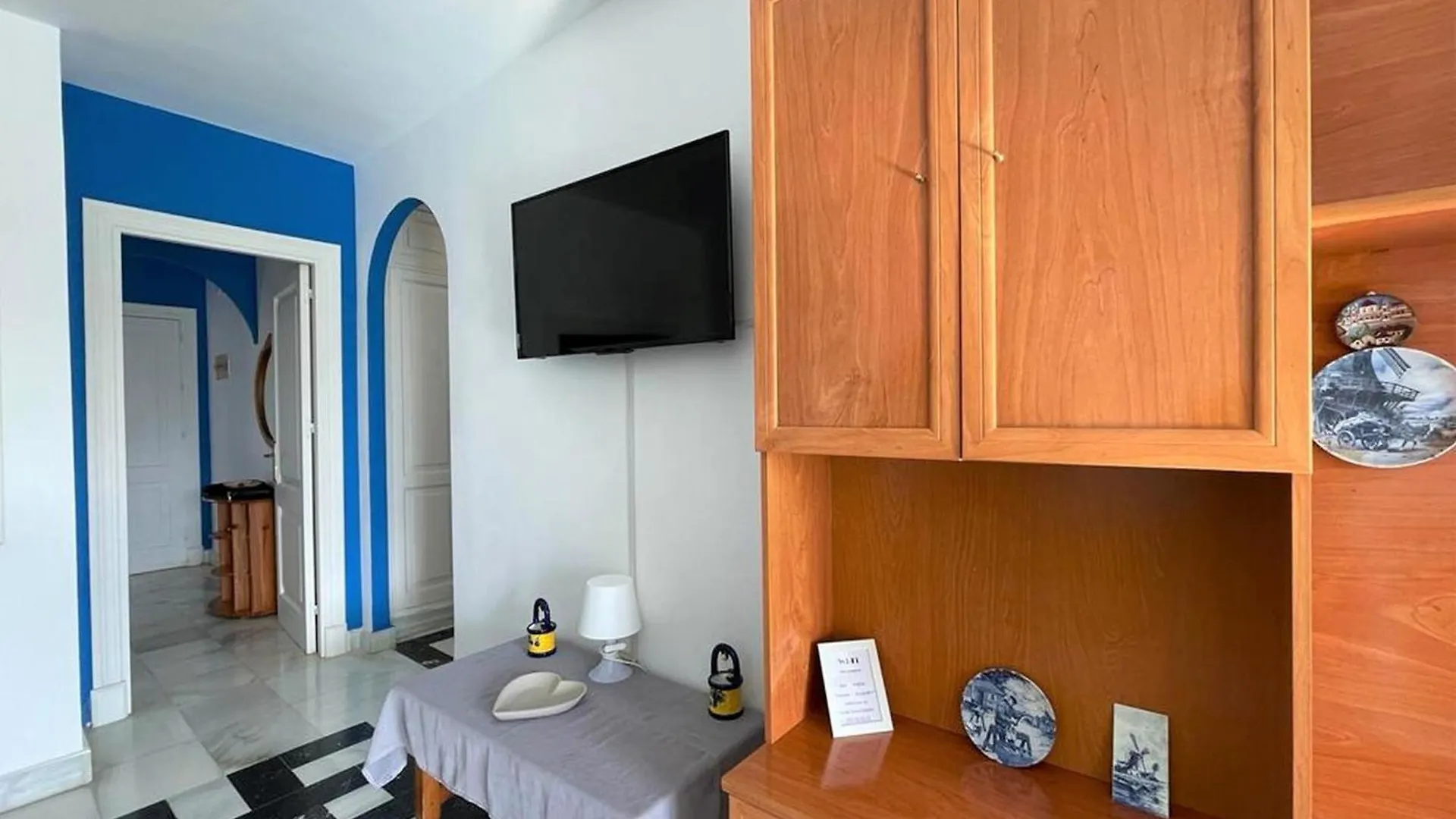 Beautiful Apartment In Roquetas De Mar With Shared Pool