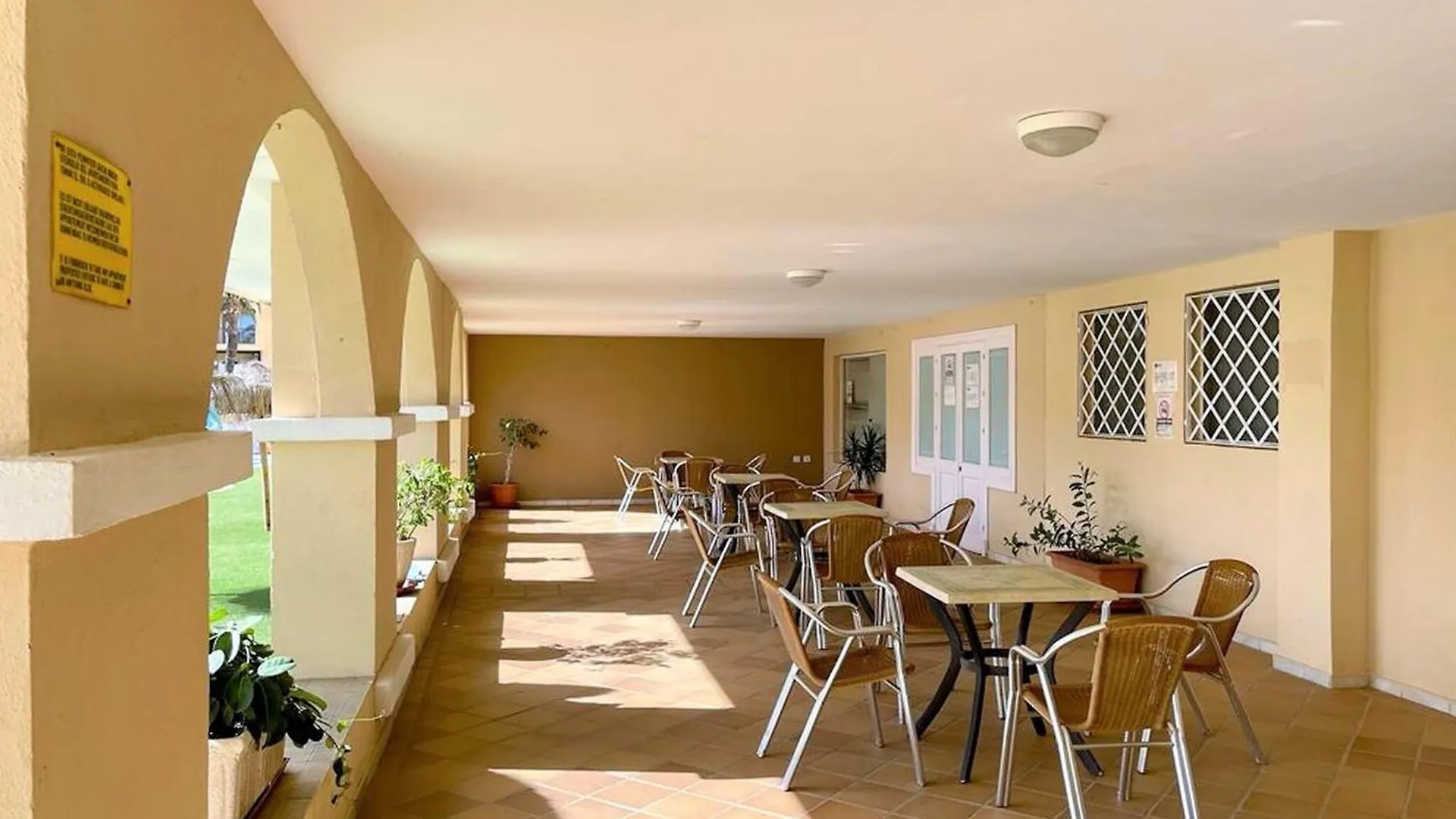 Beautiful Apartment In Roquetas De Mar With Shared Pool